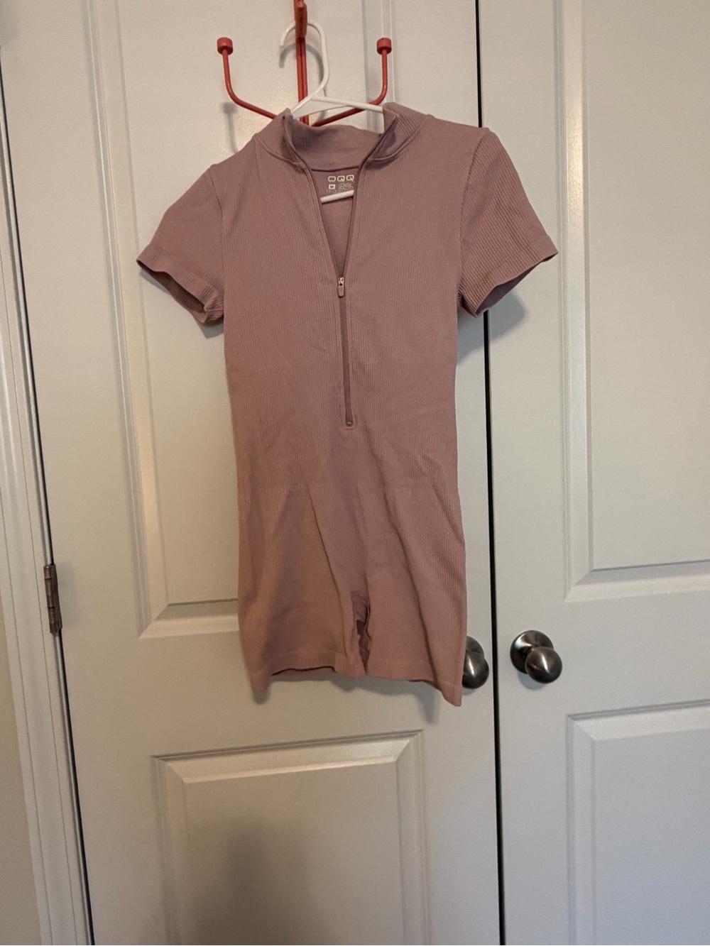 Ribbed Mauve Zip-Front Romper